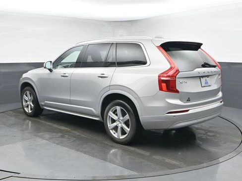 Used 2023 Volvo XC90 B5 Core image 6