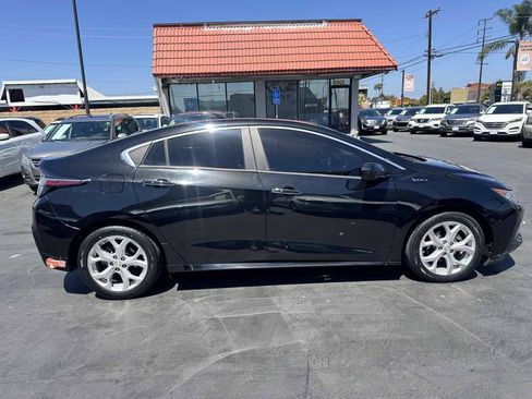 Used 2017 Chevrolet Volt Premier w/ Driver Confidence II Package FWD image 7