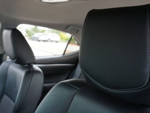 Used 2016 Toyota Corolla S image 23