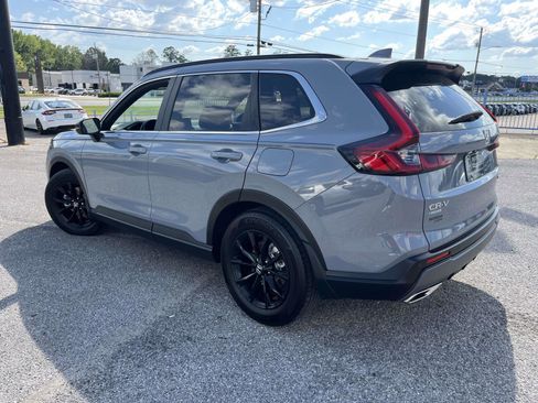 Certified 2025 Honda CR-V Sport-L image 5