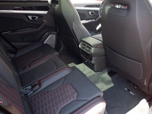 Used 2021 Lamborghini Urus AWD/4WD image 12