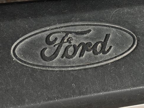 Used 2013 Ford F150 XLT w/ XLT Chrome Pkg image 26