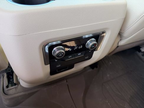Used 2024 GMC Yukon Denali w/ Max Trailering Package AWD/4WD image 31