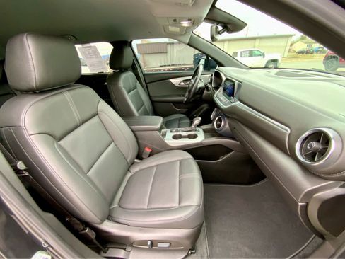 Used 2022 Chevrolet Blazer LT image 25