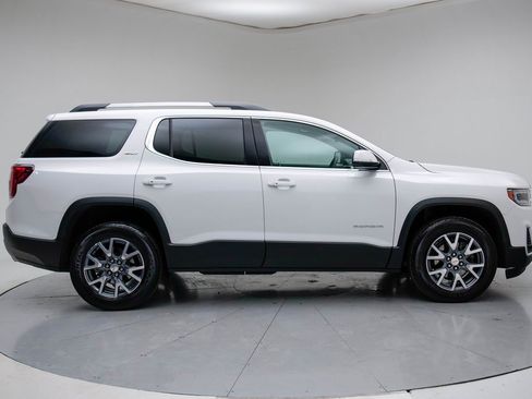 Used 2023 GMC Acadia SLT w/ Preferred Package image 2