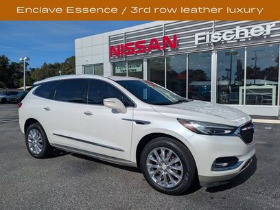 Used 2019 Buick Enclave Essence w/ LPO, Luxury Package