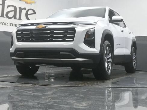 New 2026 Chevrolet Equinox LT w/ Safety and Technology Package FWD image 4
