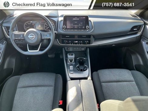 Used 2024 Nissan Rogue SV FWD image 27