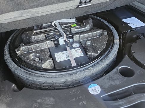 Used 2019 Audi Q8 Premium Plus image 20