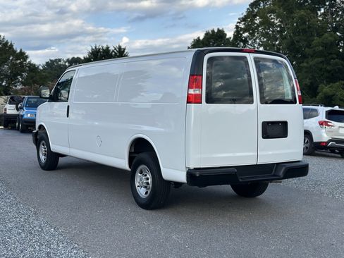 Used 2024 Chevrolet Express 2500 Extended w/ Driver Convenience Package RWD image 5