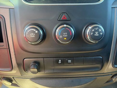 Used 2013 RAM 1500 Express image 19