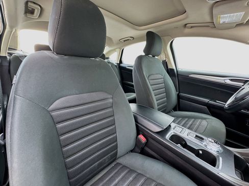 Used 2019 Ford Fusion SE image 20