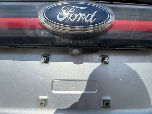 Used 2017 Ford Edge SEL FWD image 12