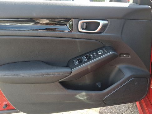 Certified 2024 Honda Civic Touring image 12