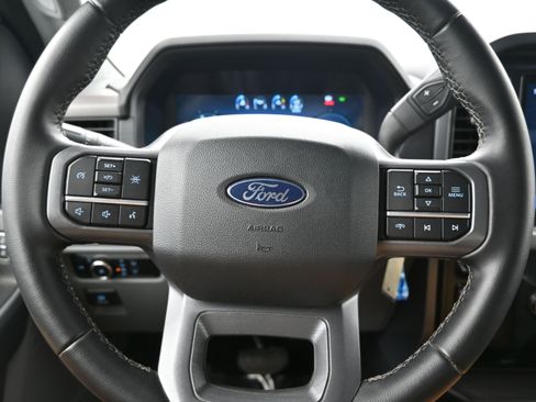 Used 2024 Ford F150 XLT AWD/4WD image 13