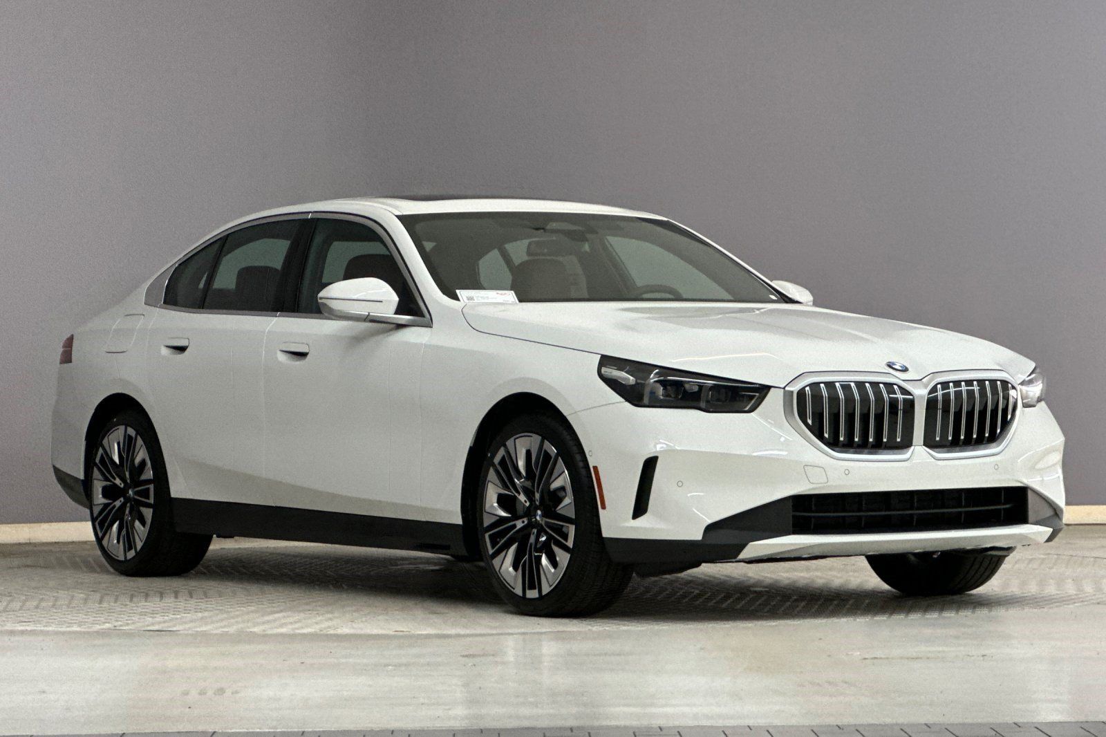 Used 2026 BMW 530i RWD image 6