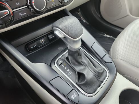 Used 2025 Kia Soul LX w/ LX Technology Package image 29