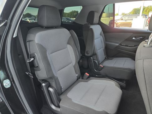 Used 2020 Chevrolet Traverse LT FWD image 28