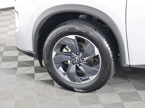 Used 2025 Nissan Rogue SV image 52