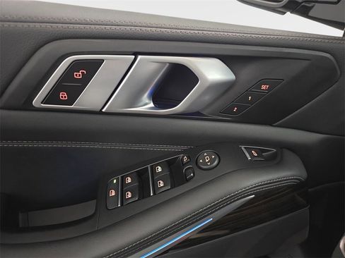 Used 2023 BMW X5 xDrive45e image 30