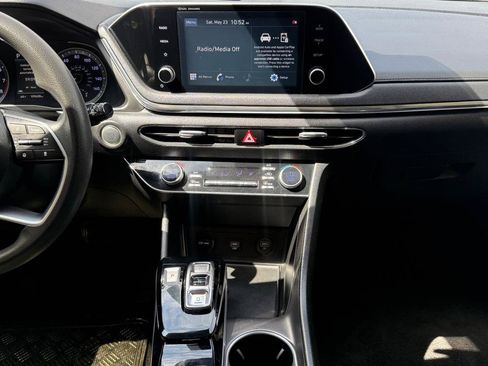 Used 2021 Hyundai Sonata SEL FWD image 16