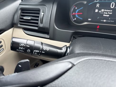 Used 2019 Honda Pilot Touring image 37