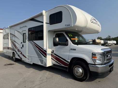 Used 2021 Ford E-450 and Econoline 450 Super Duty w/ Motorhome Prep Package RWD image 35