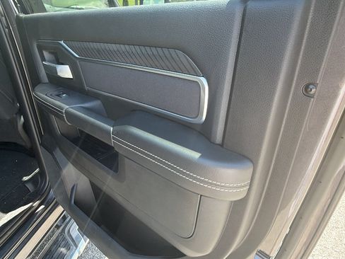 Used 2025 RAM 2500 Big Horn AWD/4WD image 19