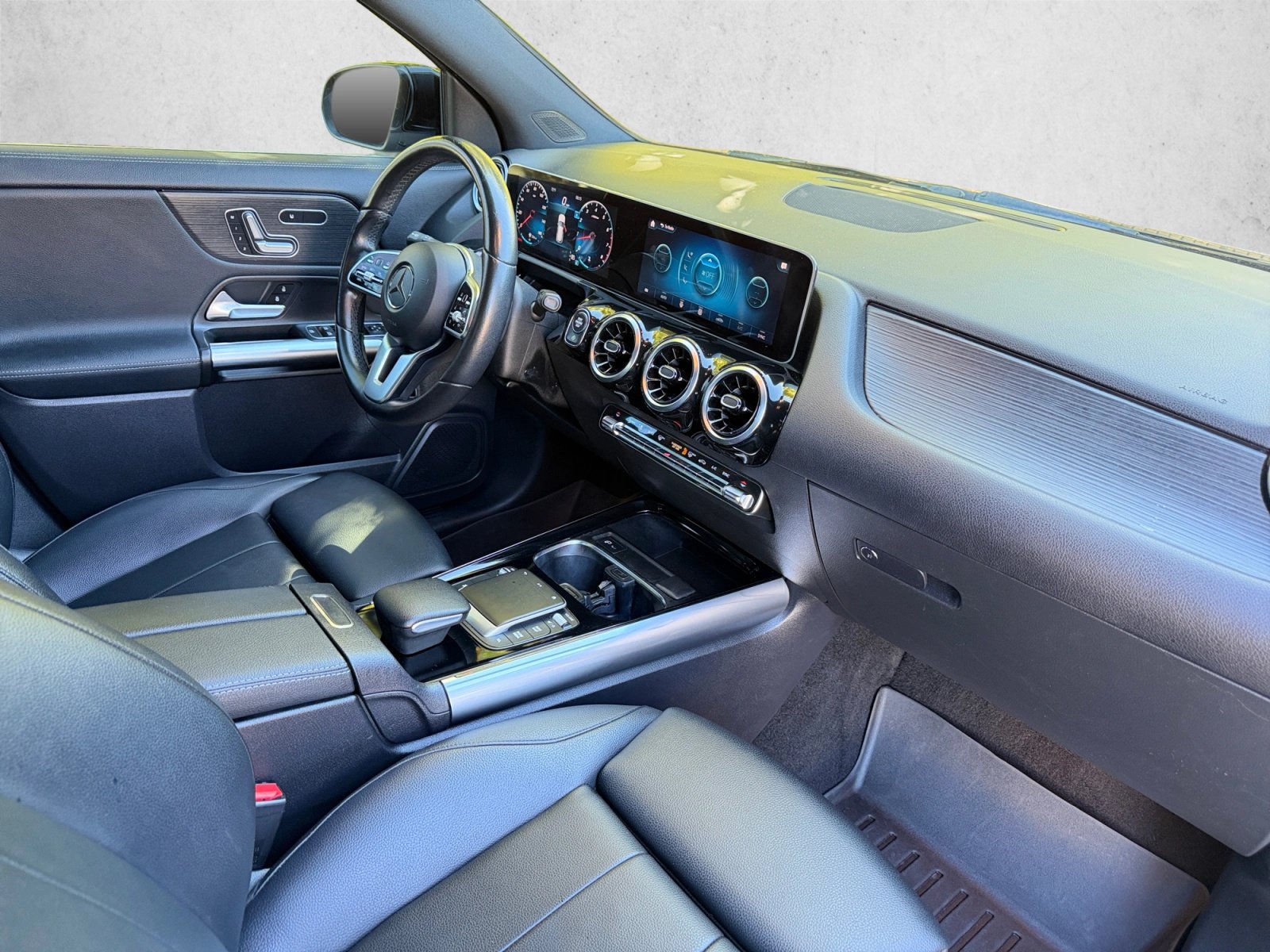 Certified 2021 Mercedes-Benz GLA 250 4MATIC image 28
