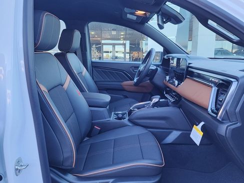 New 2026 GMC Canyon AT4 image 41