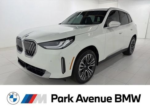 Used 2025 BMW X3 xDrive30i AWD/4WD image 1
