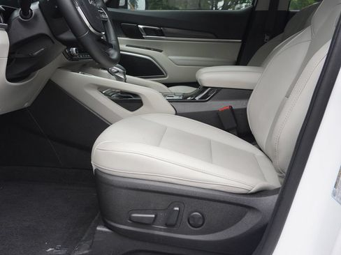 Used 2024 Kia Telluride S AWD/4WD image 27