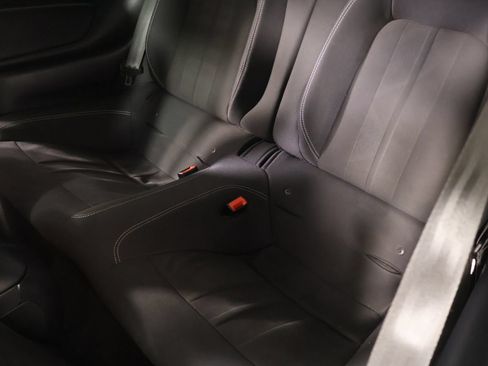 Used 2019 Ford Mustang Coupe RWD image 11