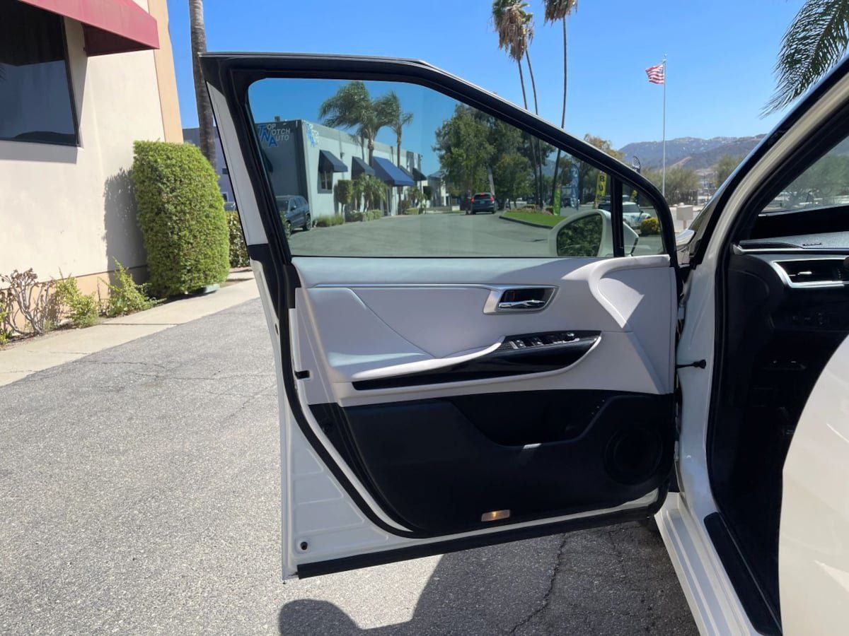 Used 2016 Toyota Mirai FWD image 17