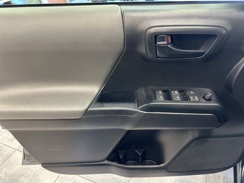 Used 2023 Toyota Tacoma SR image 21