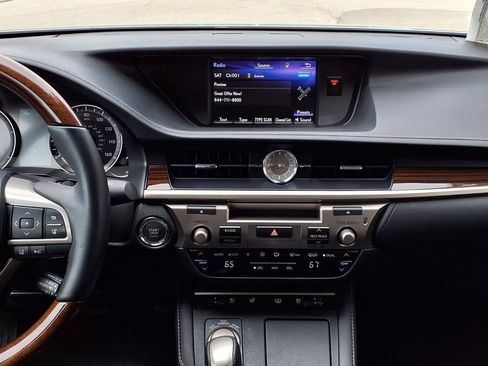 Used 2017 Lexus ES 350 w/ Luxury Package FWD image 14