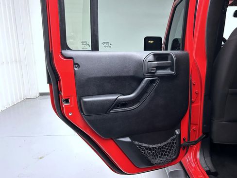 Used 2014 Jeep Wrangler Unlimited Sport w/ Quick Order Package 24S image 20