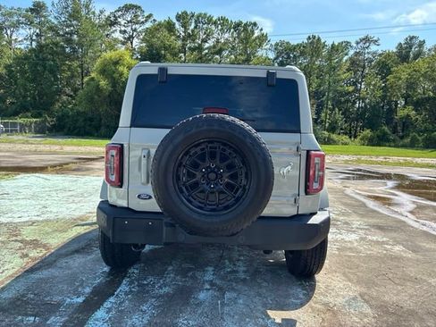 Used 2025 Ford Bronco Outer Banks AWD/4WD image 4