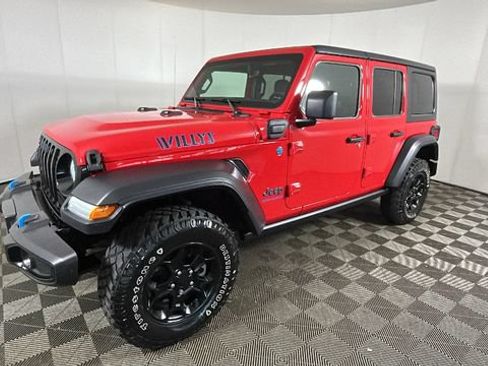 Used 2023 Jeep Wrangler Unlimited w/ Cold Weather Group AWD/4WD image 6