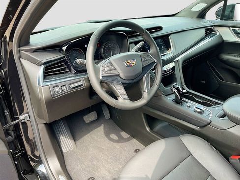 New 2025 Cadillac XT5 Premium Luxury w/ Technology Package image 9