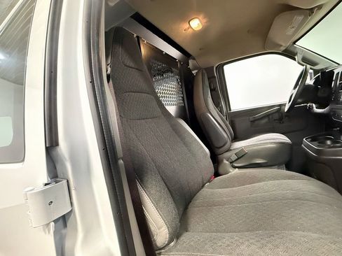 Used 2024 GMC Savana 2500 w/ Driver Convenience Package image 63