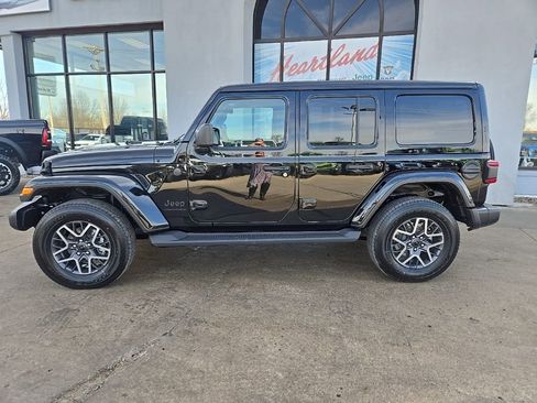 New 2026 Jeep Wrangler Unlimited Sahara AWD/4WD image 4