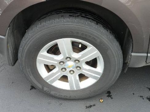Used 2009 Chevrolet Traverse LT FWD image 12