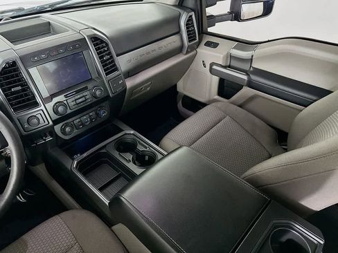 Certified 2020 Ford F250 XLT w/ XLT Premium Package image 11