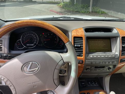 Used 2004 Lexus GX 470 image 7