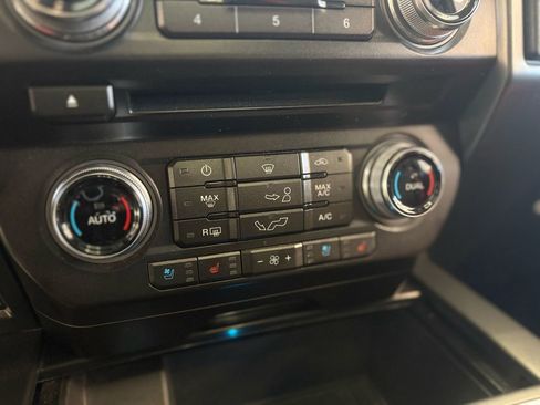Used 2018 Ford F150 Lariat w/ Equipment Group 502A Luxury image 35