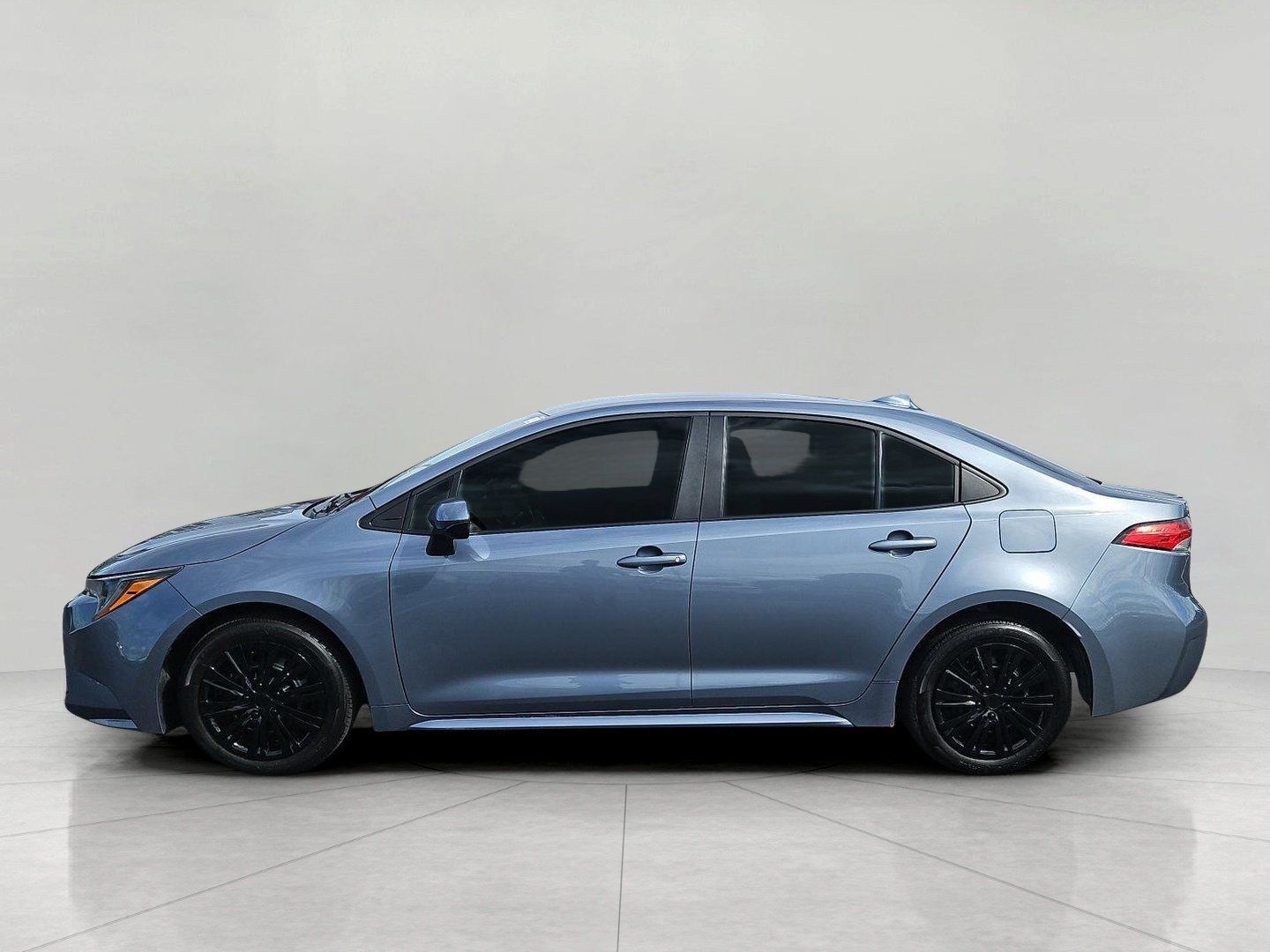 Used 2024 Toyota Corolla LE FWD image 5