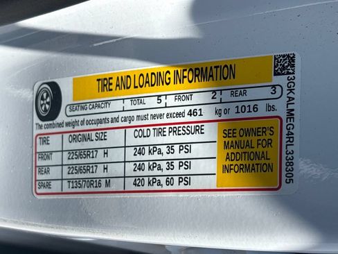 Used 2024 GMC Terrain SLE FWD image 16
