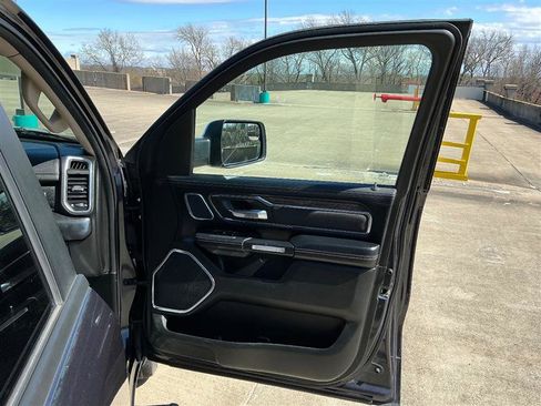 Used 2019 RAM 1500 Laramie image 33