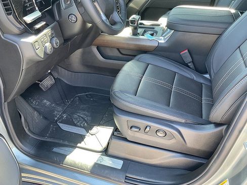 New 2026 Chevrolet Silverado 1500 High Country w/ High Country Premium Package image 14